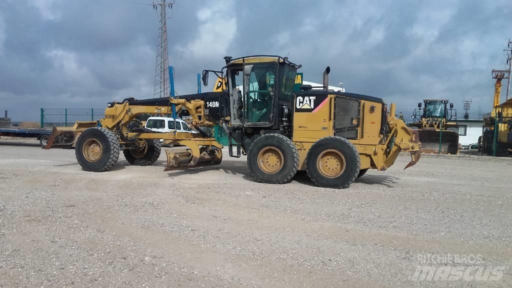 CAT 140 M Грейдеры