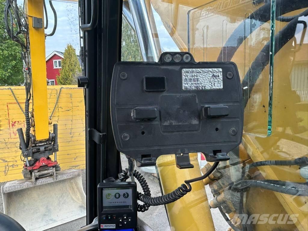 Komatsu PW 148-11 Колёсные экскаваторы