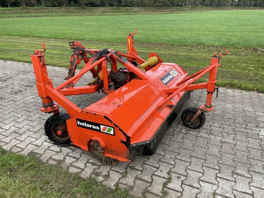Holaras A220 Вакуумные уборочные машины
