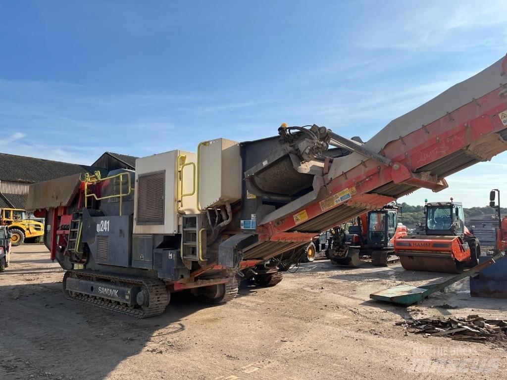Sandvik QJ 241 Мобильные дробилки
