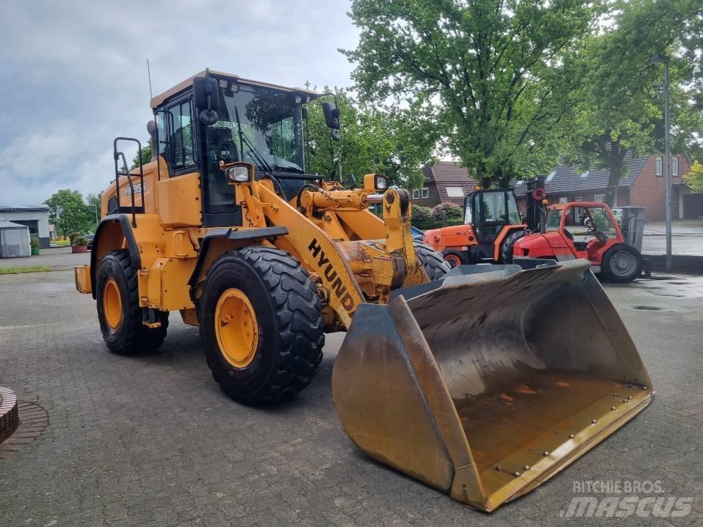 Hyundai HL 955 A Фронтальные погрузчики