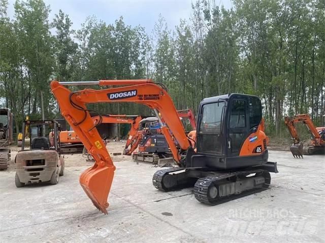Doosan DX60 Мини-экскаваторы