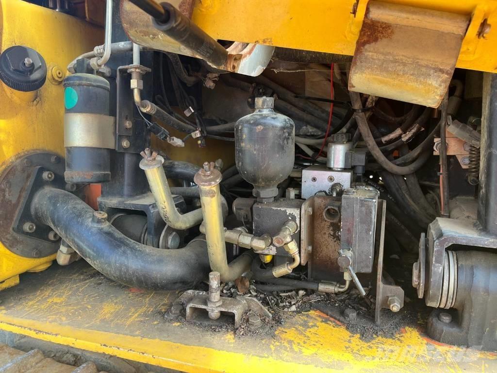 New Holland D180 Гусеничные бульдозеры