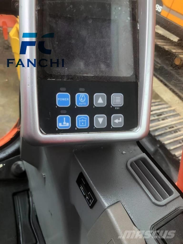 Doosan DX 225 LC Гусеничные экскаваторы