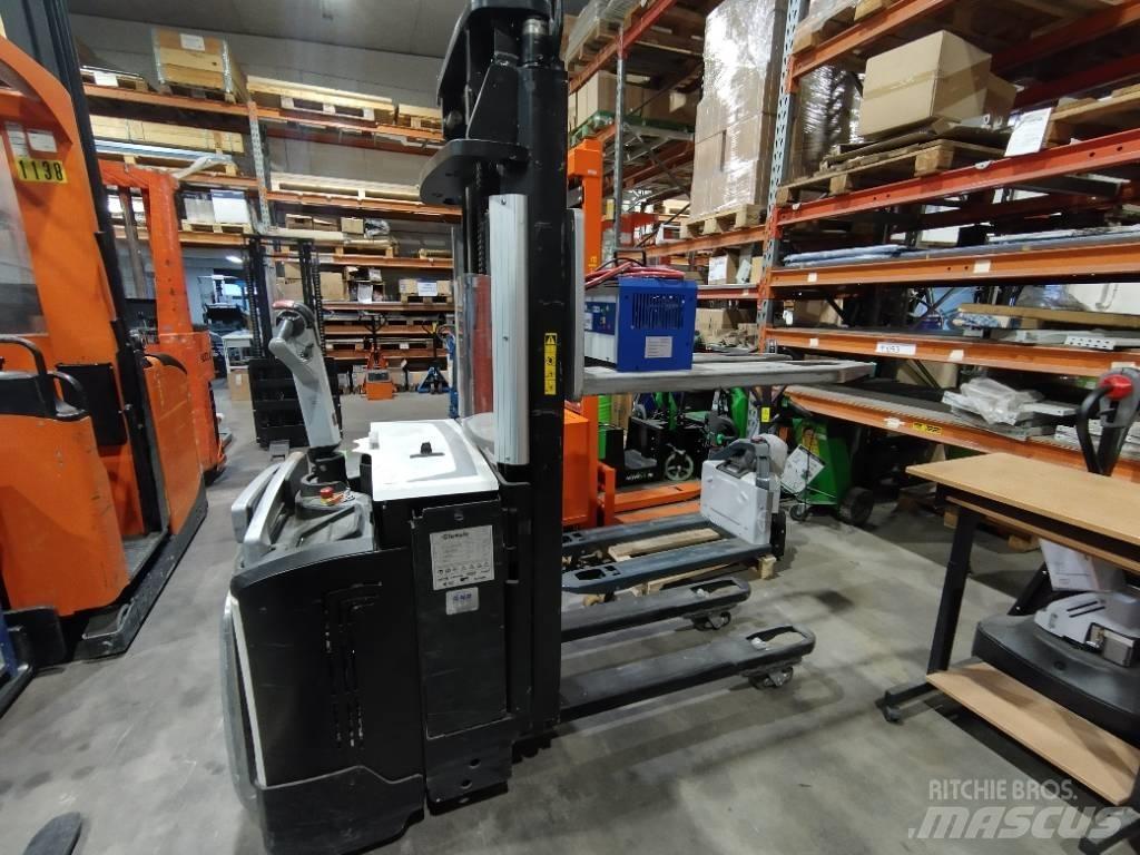 Rocla SP12ACI DF2900 Самоходные электроштабелёры