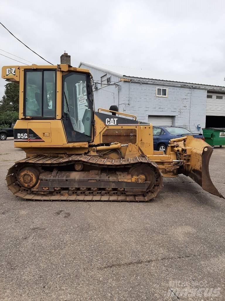 CAT D5GLGP Гусеничные бульдозеры
