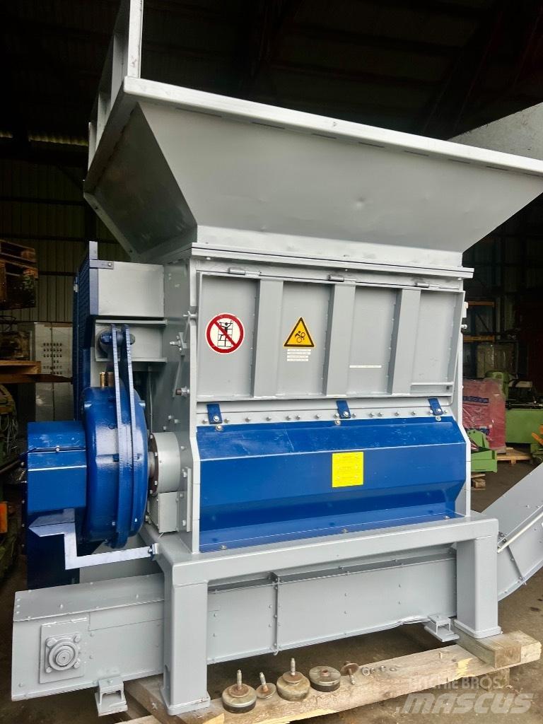 Lindner VEGA 1500 Промышленные шредеры