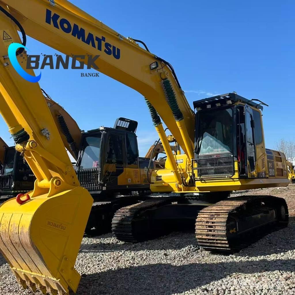 Komatsu PC 200 Гусеничные экскаваторы