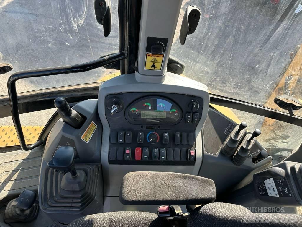 CAT 420F2 Экскаваторы-погрузчики