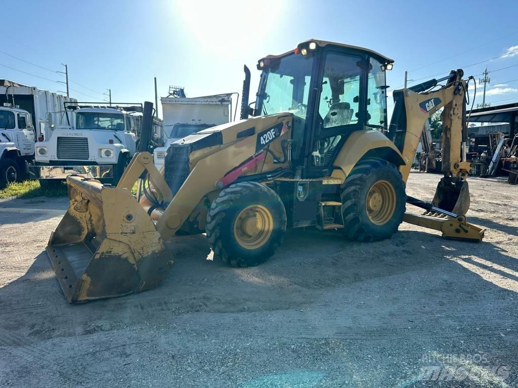 CAT 420F2 Экскаваторы-погрузчики