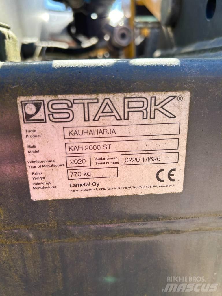 Stark KAH 2000 ST Вакуумные уборочные машины