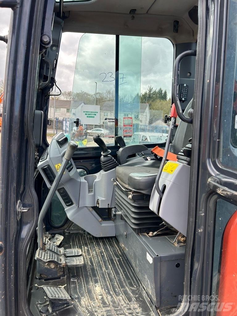 Kubota U48-4 Мини-экскаваторы