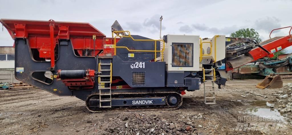 Sandvik QJ 241 Мобильные дробилки