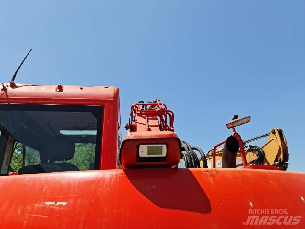 Komatsu PC 138-8 Гусеничные экскаваторы