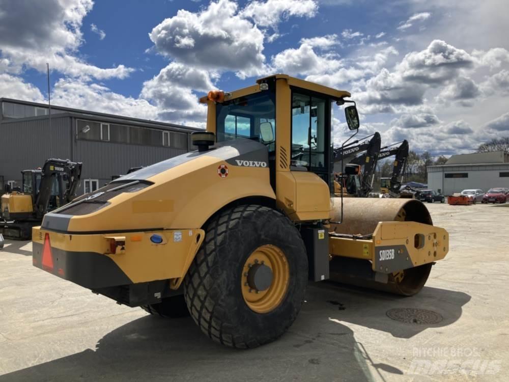 Volvo SD135B Уплотнители грунта
