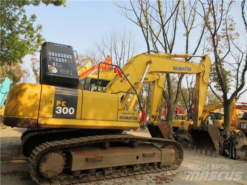 Komatsu PC 300-7 Гусеничные экскаваторы