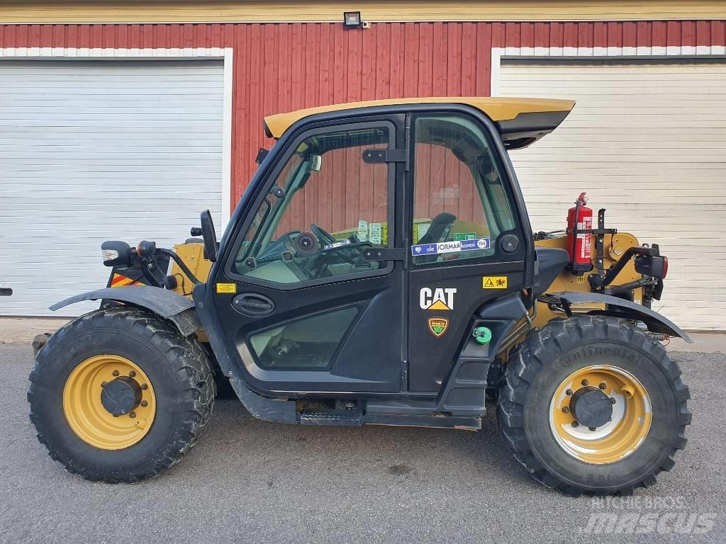 CAT TH306D Сельскохозяйственные телескопические погрузчики
