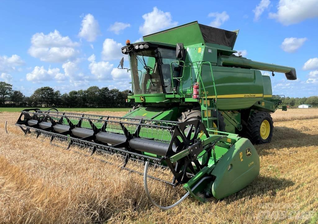 John Deere T670 Зерноуборочные комбайны
