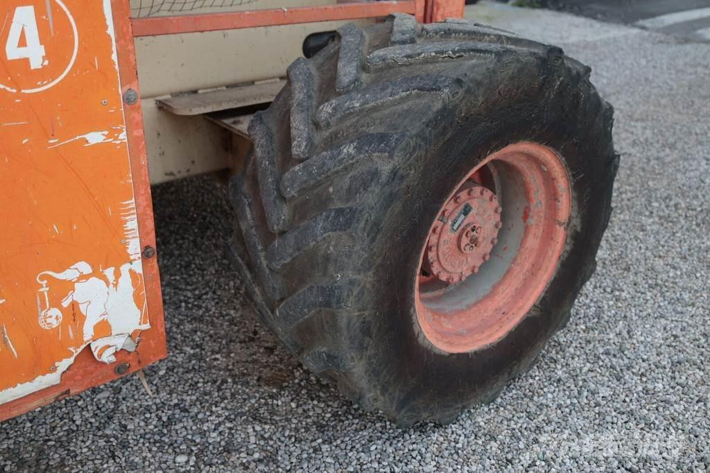 JLG 40RTS Ножничные подъемники