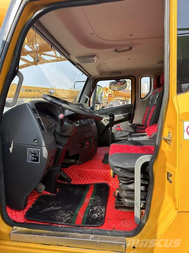 XCMG XCT25 Автокраны