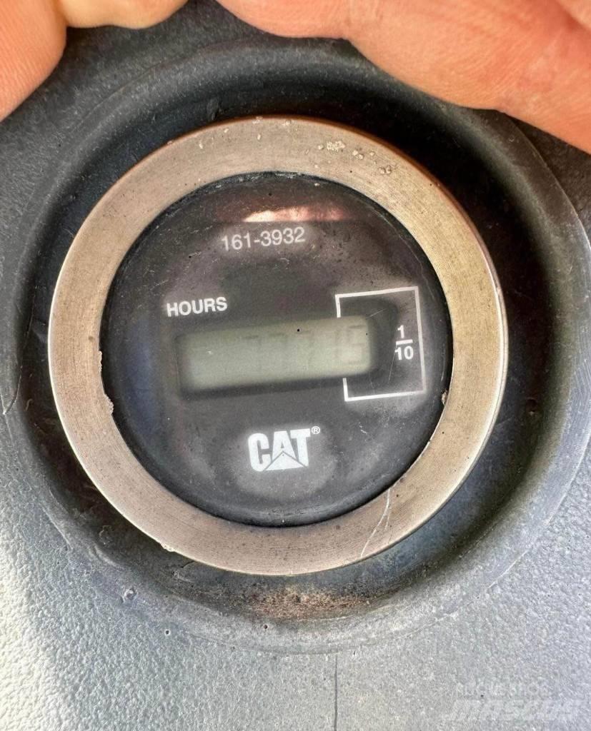 CAT 420 D Экскаваторы-погрузчики