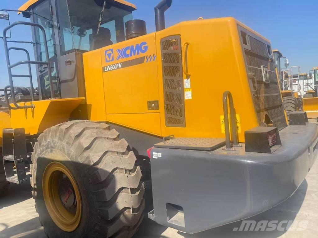 XCMG LW 600 FV Фронтальные погрузчики