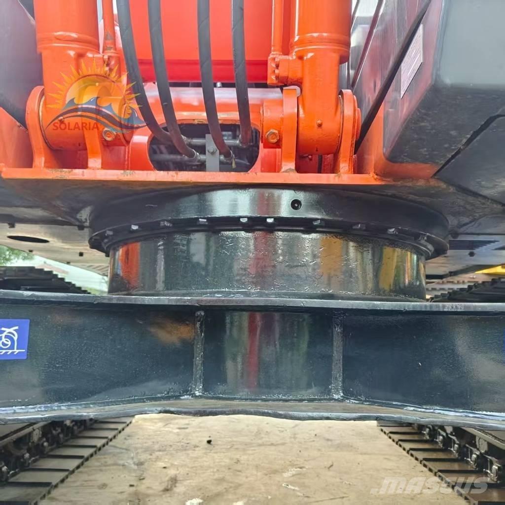 Hitachi ZX 120 Гусеничные экскаваторы