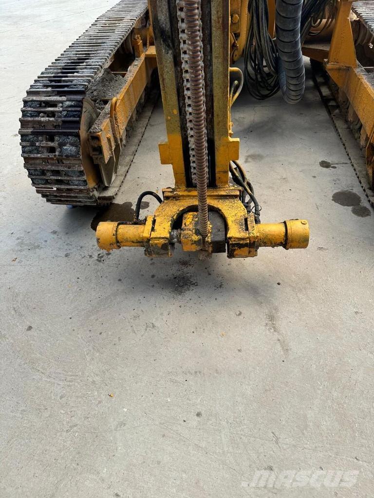 Klemm KR 805 DS Гусеничные буровые установки