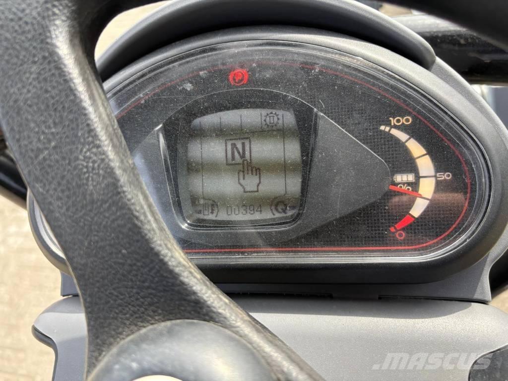 Giant G2200 E Xtra Малые погрузчики