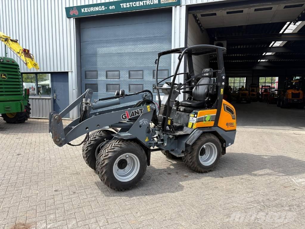 Giant G2200 E Xtra Малые погрузчики