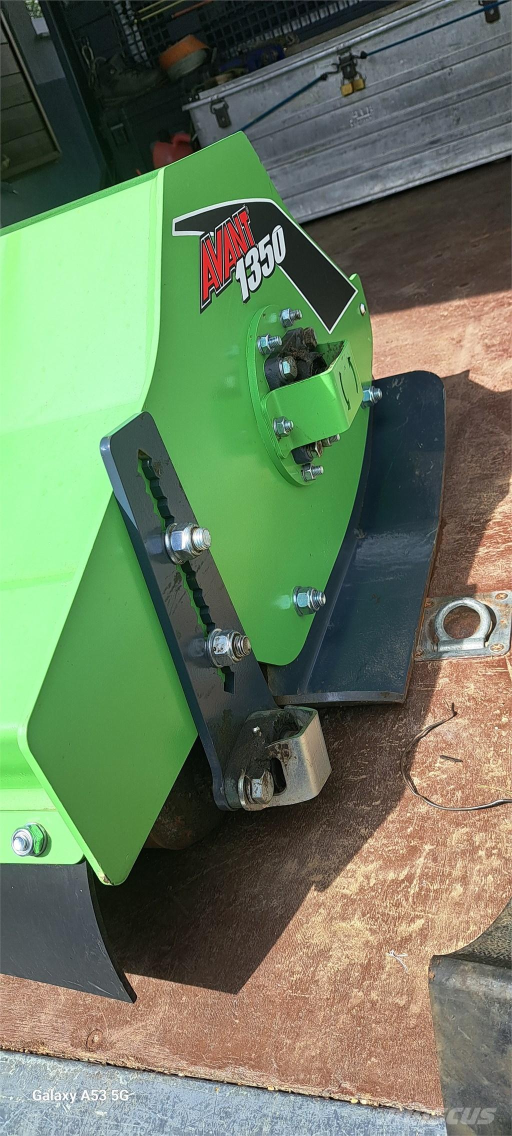 Avant 1350 Mower Компоненты строительной техники