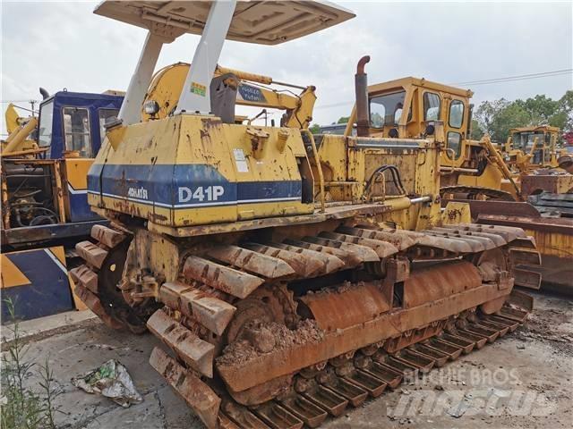 Komatsu D41P Гусеничные бульдозеры