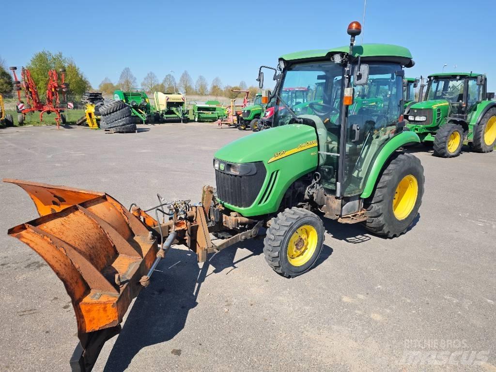 John Deere 3720 Коммунальные тракторы