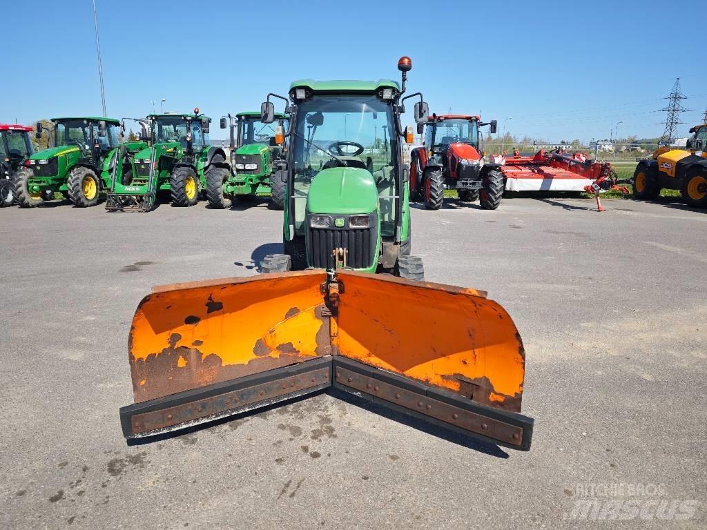 John Deere 3720 Коммунальные тракторы