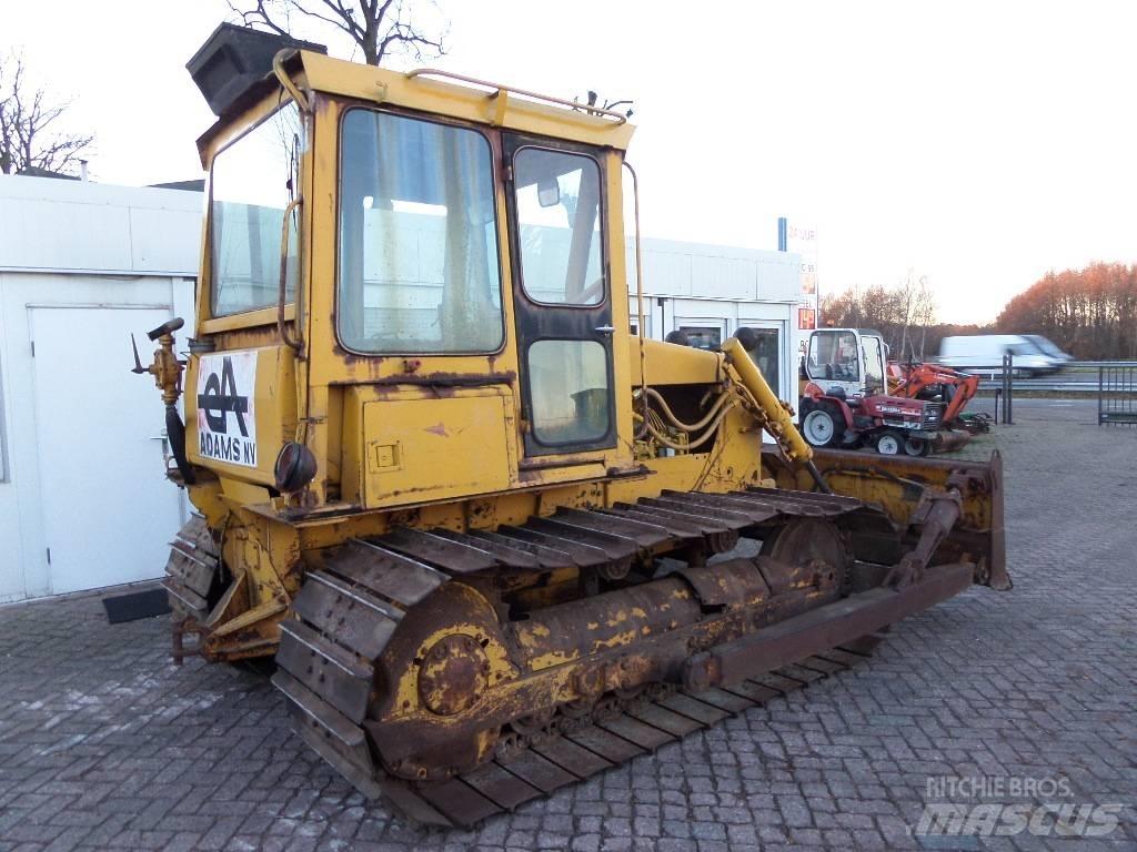 CAT D 4 E Гусеничные бульдозеры