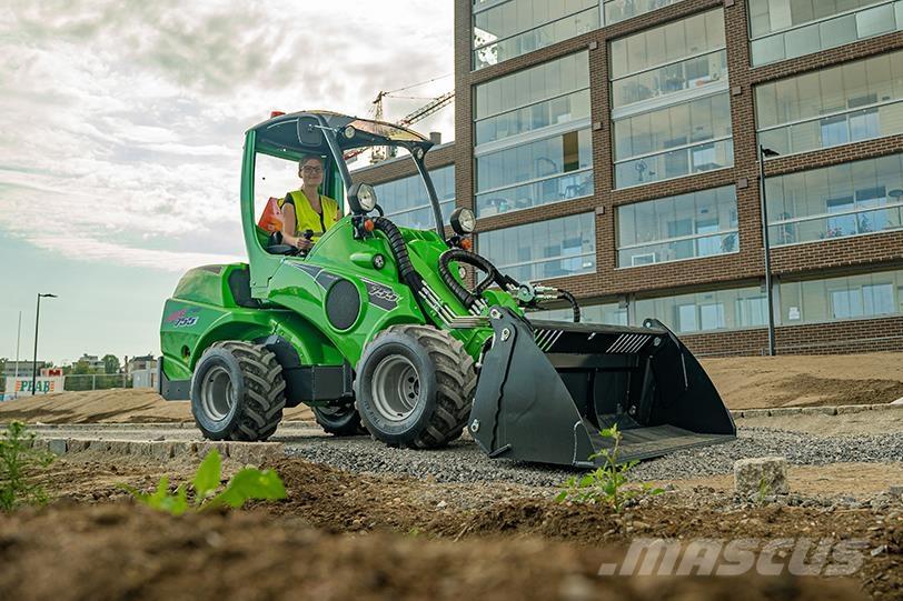 Avant 755i Фронтальные погрузчики