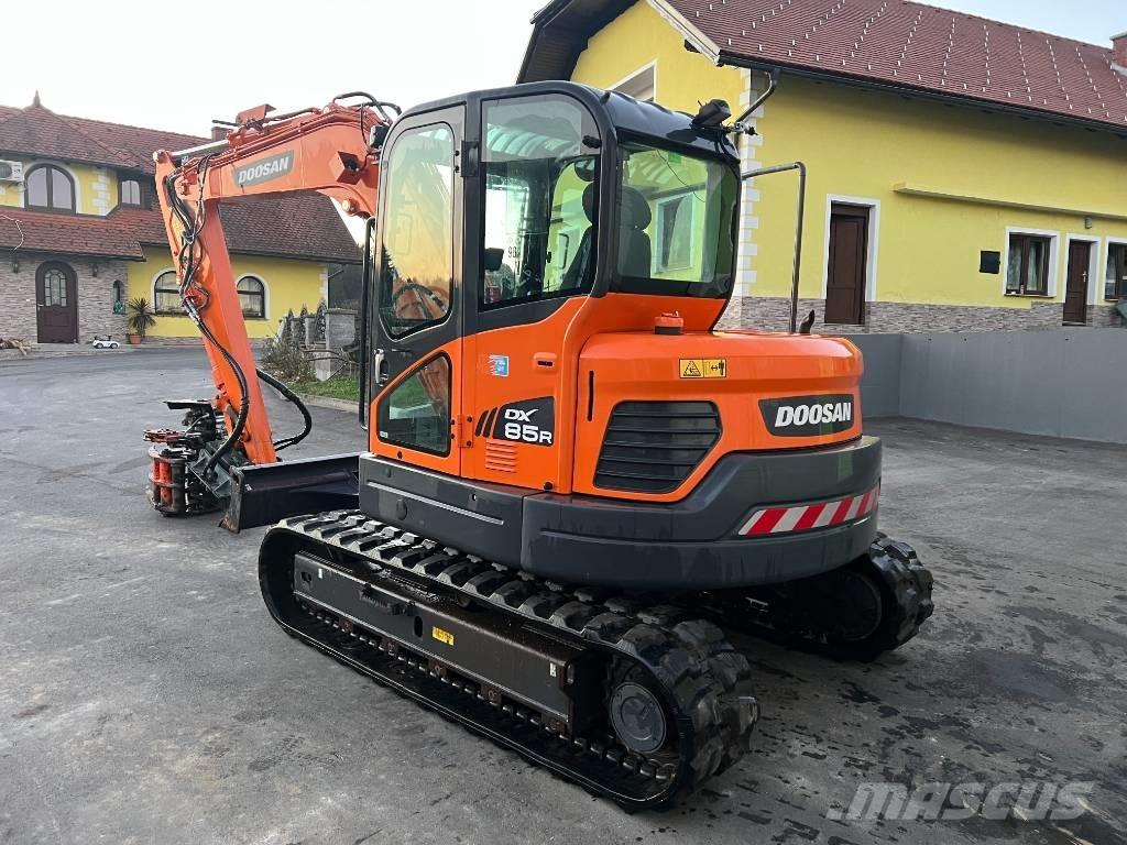 Doosan DX85R-3 Малые экскаваторы 7т-12т