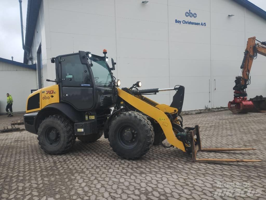 New Holland W70C Фронтальные погрузчики