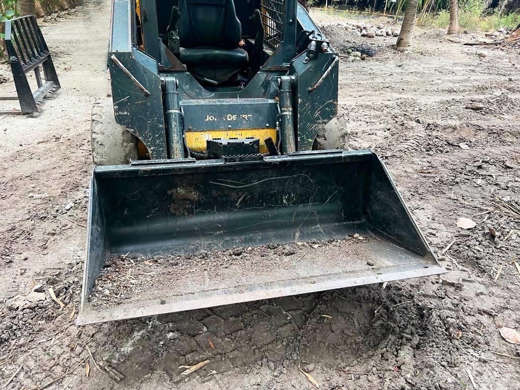 John Deere 312GR Мини-погрузчики