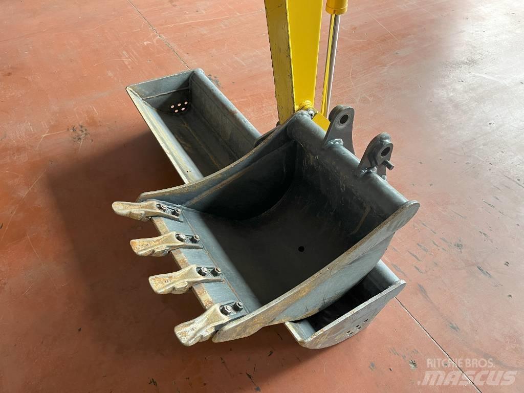 Komatsu PC 24 MR 5 Мини-экскаваторы