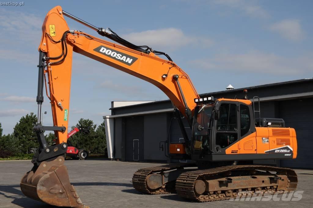 Doosan DX 225 LC-7 Гусеничные экскаваторы