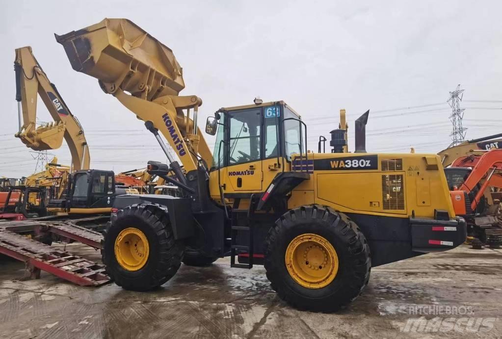 Komatsu WA 380 Фронтальные погрузчики