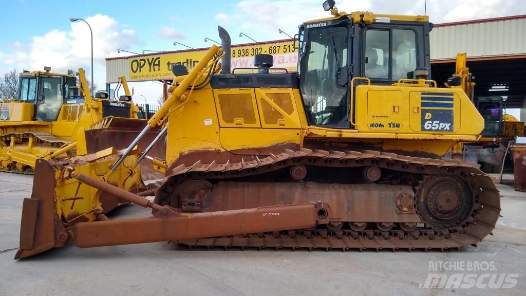 Komatsu D65PX-18 Гусеничные бульдозеры
