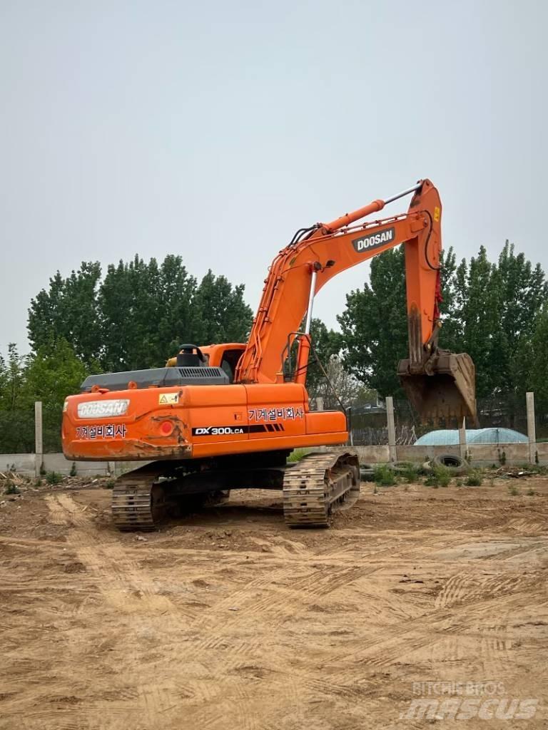 Doosan DX300LCA Гусеничные экскаваторы