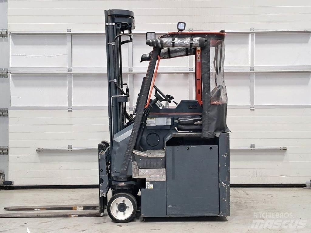 Combilift CBE2500 Боковые погрузчики