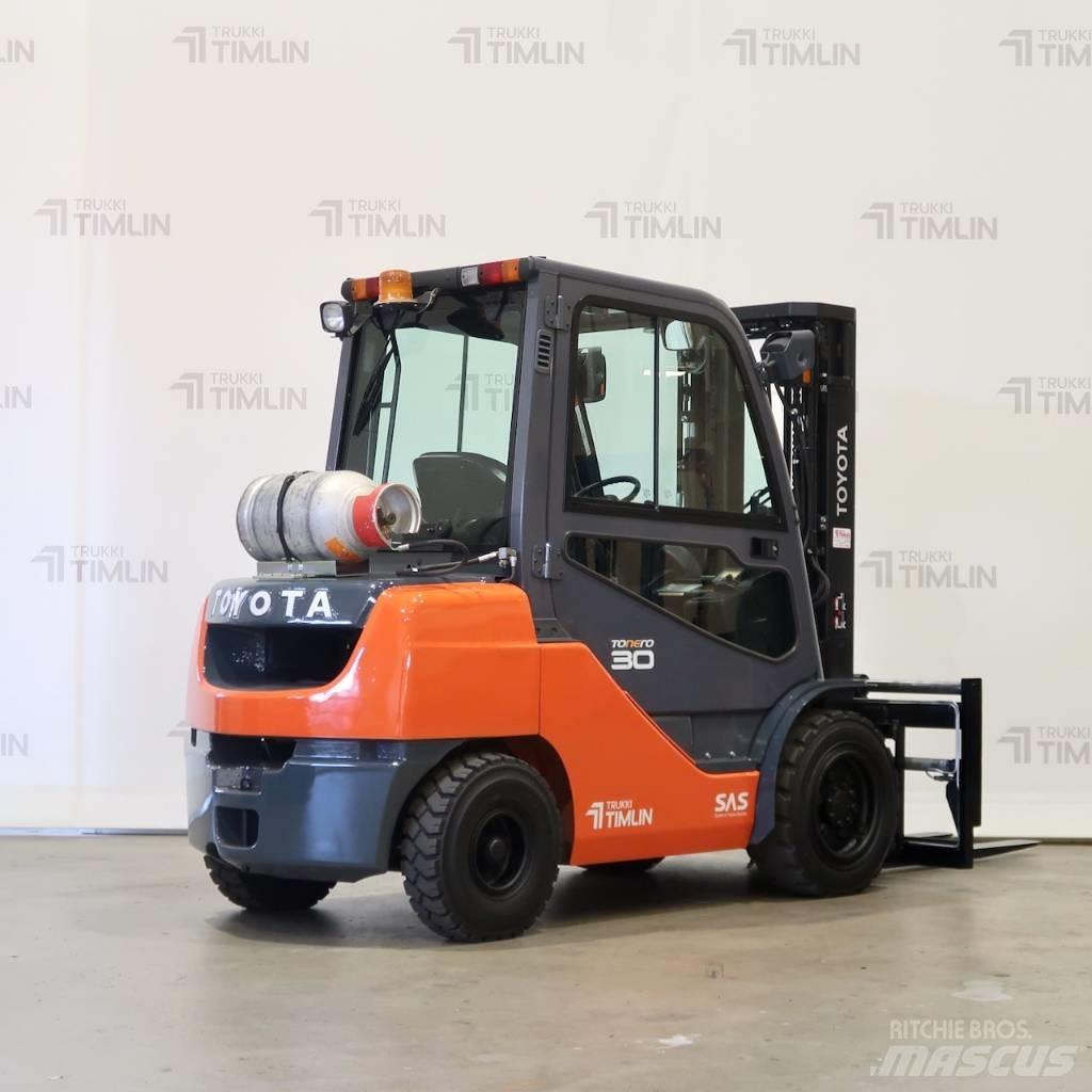 Toyota 02-8FGF30 Газовые погрузчики