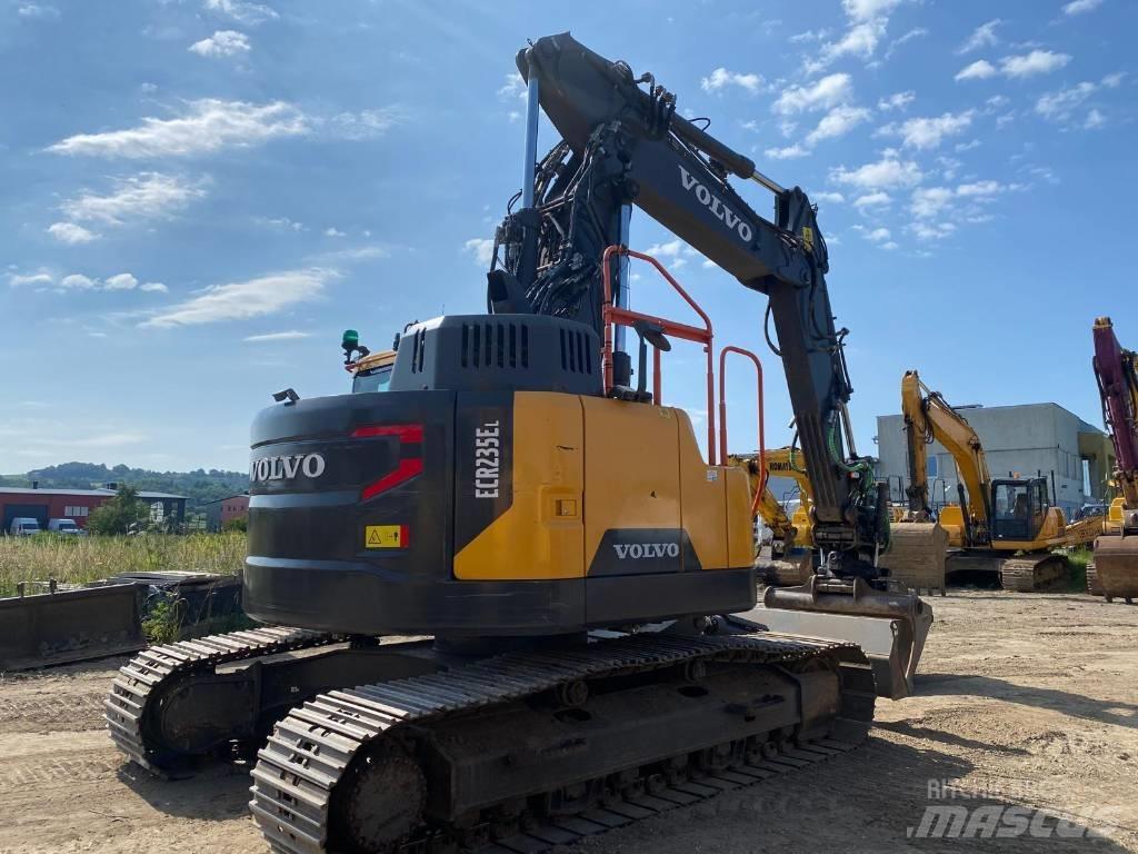 Volvo ECR 235 Гусеничные экскаваторы