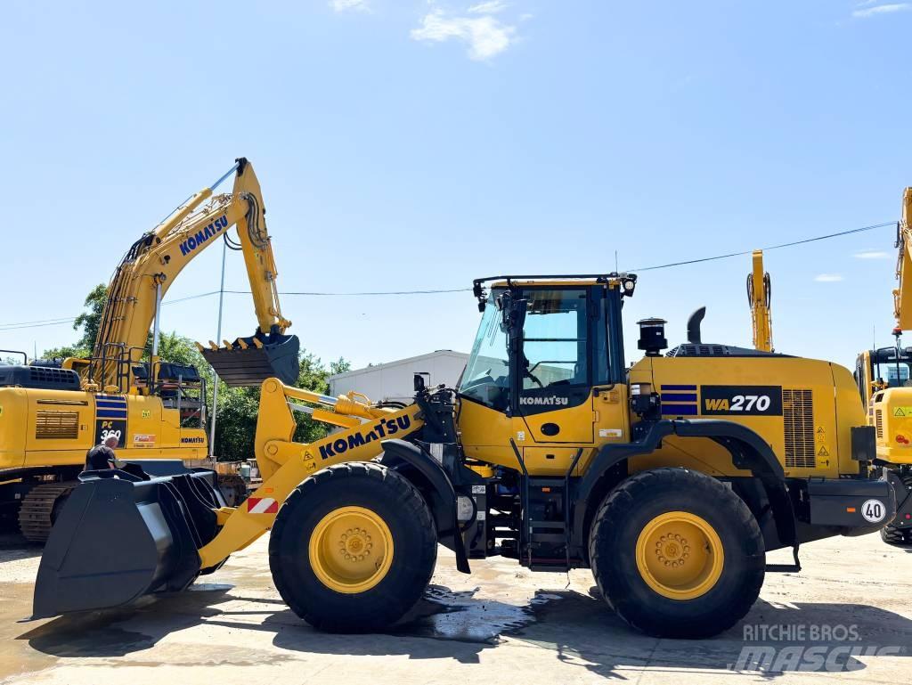 Komatsu WA270-8E0 Фронтальные погрузчики