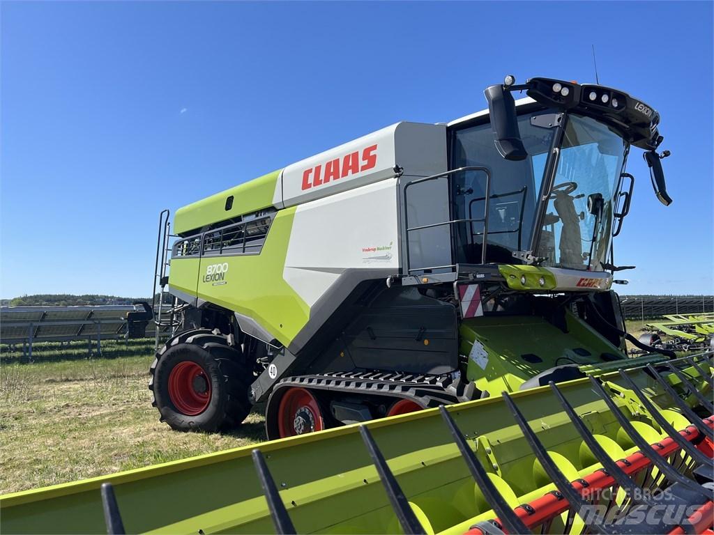 CLAAS Lexion 8700TT Зерноуборочные комбайны