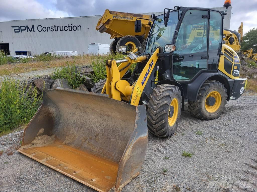 Komatsu WA70M-8 Фронтальные погрузчики